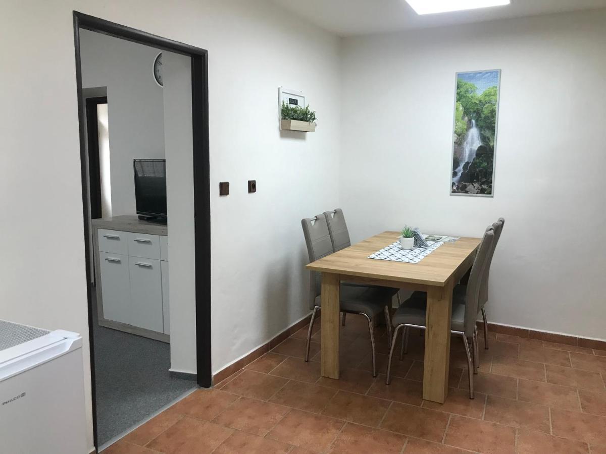 Cyklo-Moto Apartman Lomnice nad Luznici ภายนอก รูปภาพ