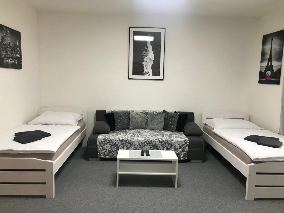 Cyklo-Moto Apartman Lomnice nad Luznici ภายนอก รูปภาพ